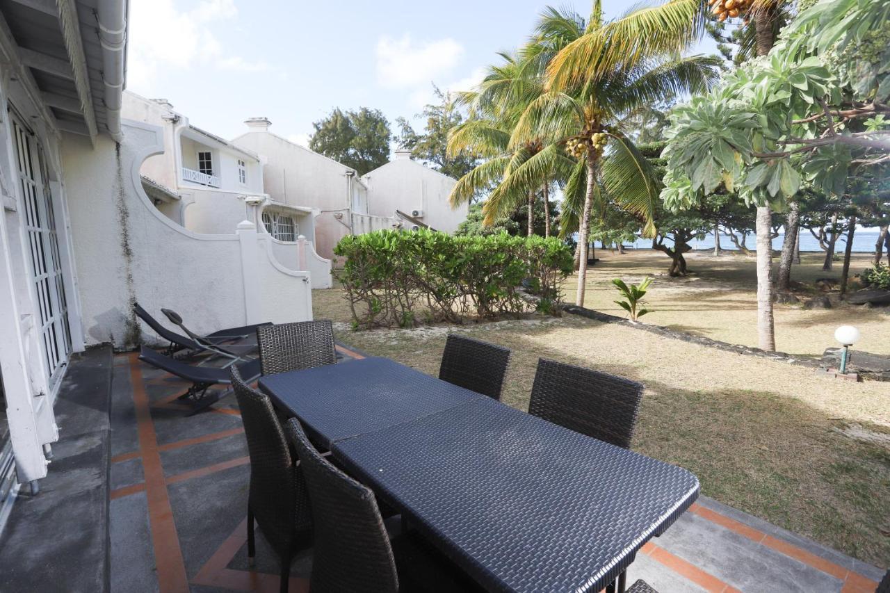 Fully Furnished Luxury Villa 3 Right On A Blue Ocean Belle Mare Buitenkant foto