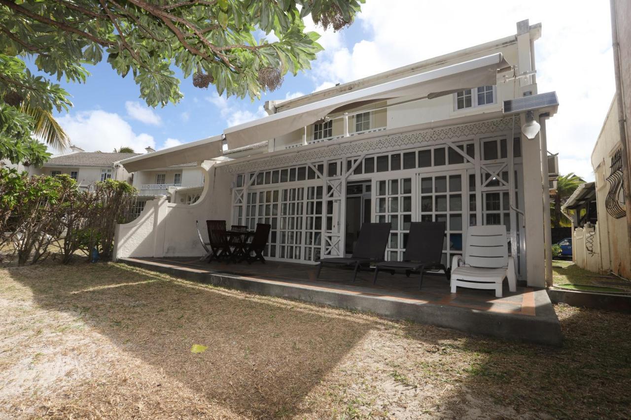 Fully Furnished Luxury Villa 3 Right On A Blue Ocean Belle Mare Buitenkant foto