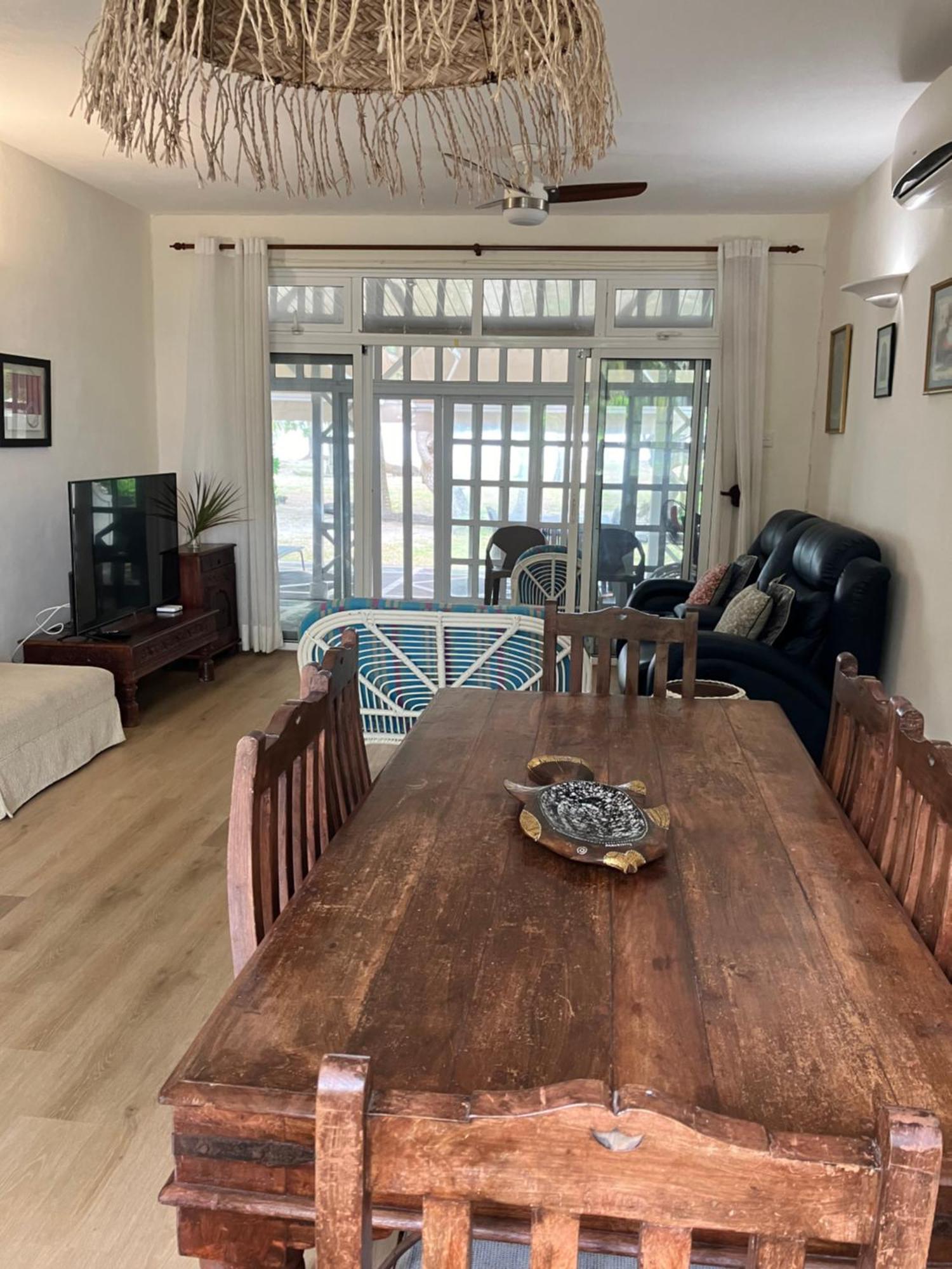 Fully Furnished Luxury Villa 3 Right On A Blue Ocean Belle Mare Buitenkant foto