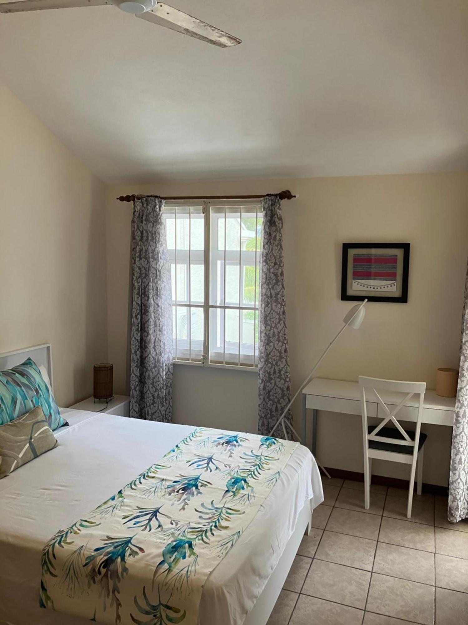 Fully Furnished Luxury Villa 3 Right On A Blue Ocean Belle Mare Buitenkant foto